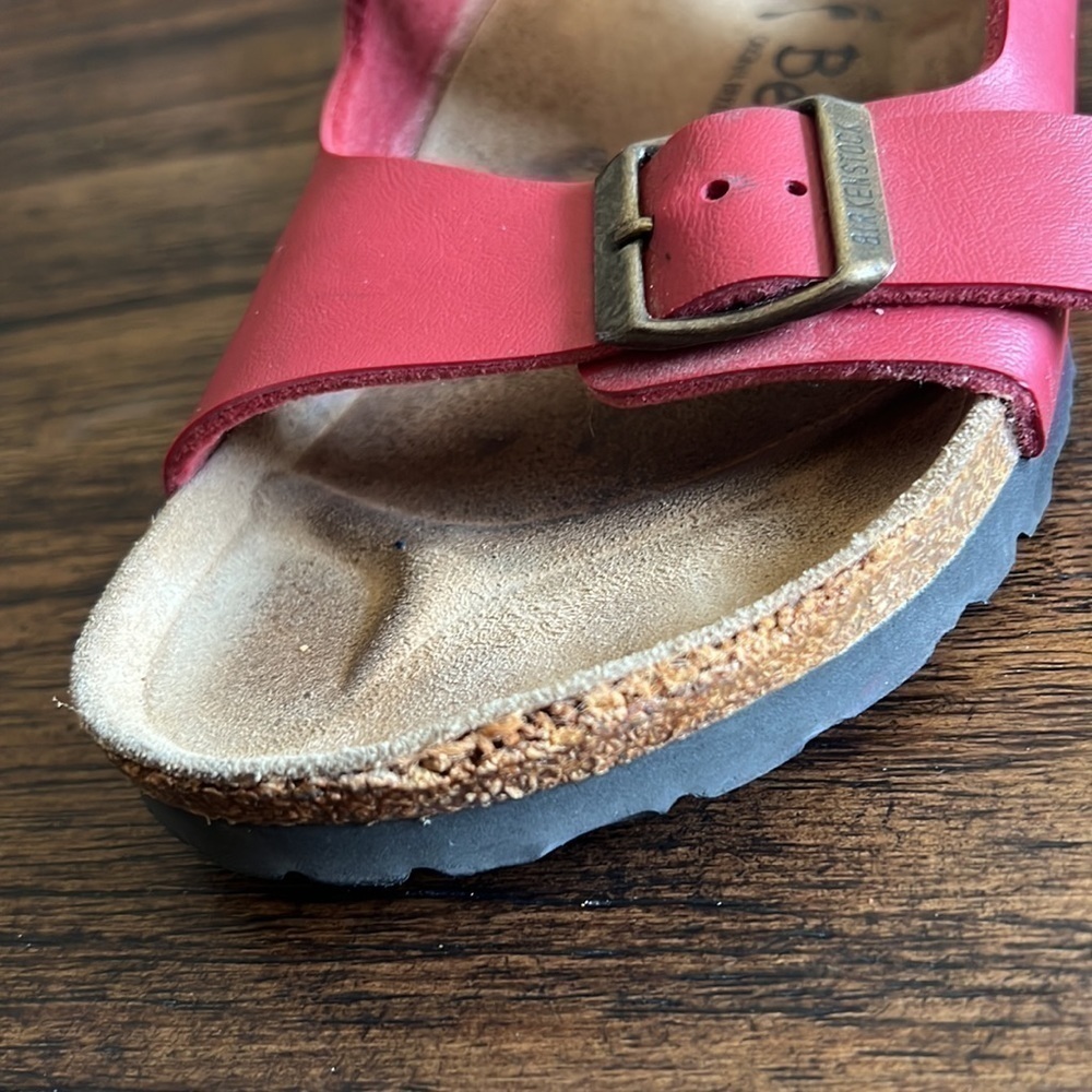 Birkenstock Betula Womens 7 Mens 5 Leather Buckle Strap Sandals Red - Picture 8 of 11